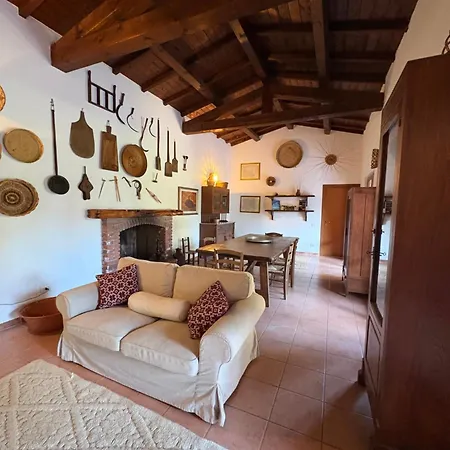 Villa Paola Castiadas